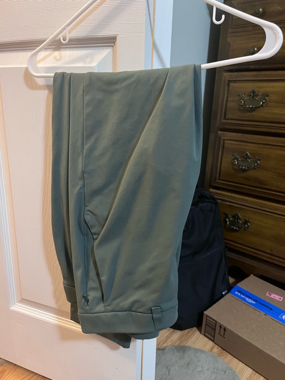 Lululemon slim fit ABC pants 32
